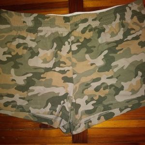 Camo shorts No Boundaries